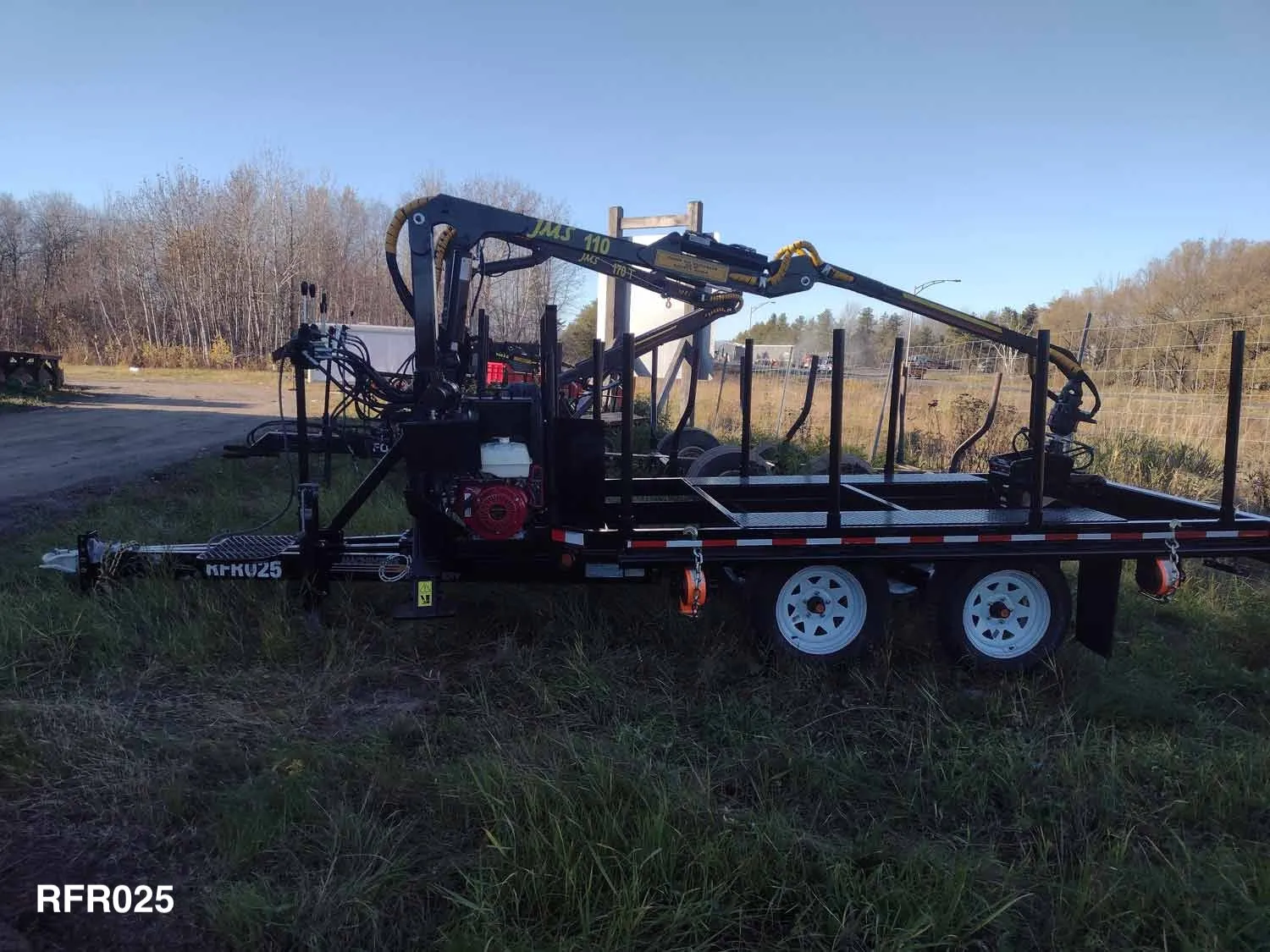 Machinerie AM Inc | "RFR" Series Road & Forestry Trailer | with coupler 2 5/16"/Goose Neck | GVWR  7700 lbs To 30000 lbs